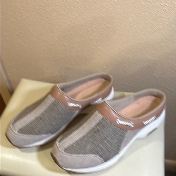 Easy Spirit mules. Size 12 W - Picture 1 of 8